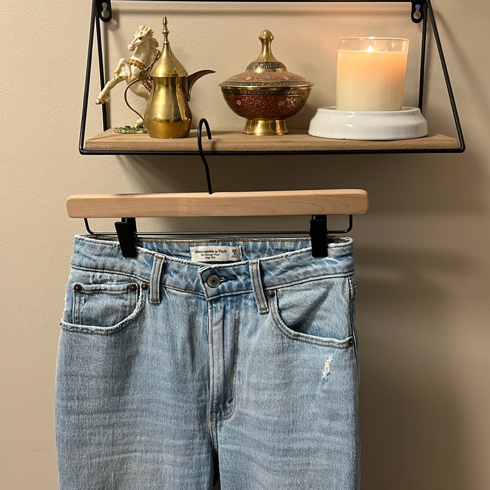 Abercrombie Fitch, the vintage flare high-rise gene size 26/2R